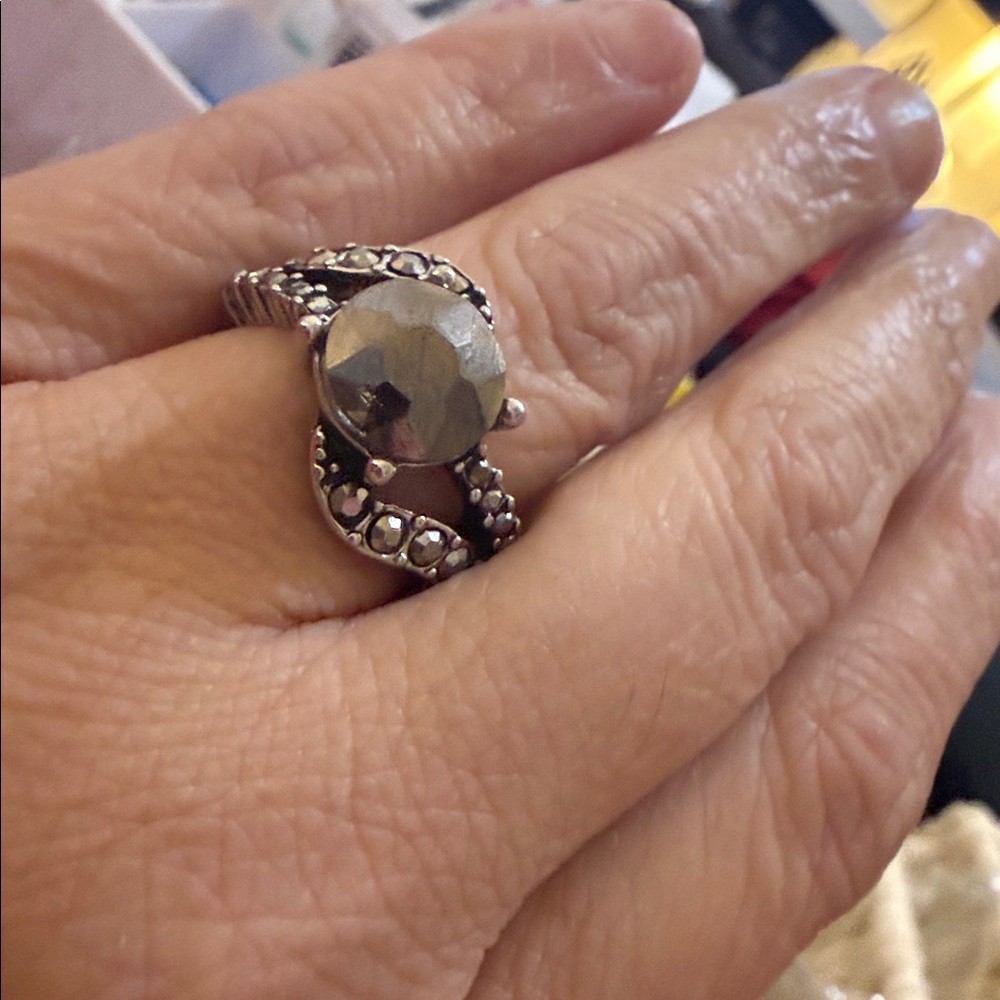 Gray Ring